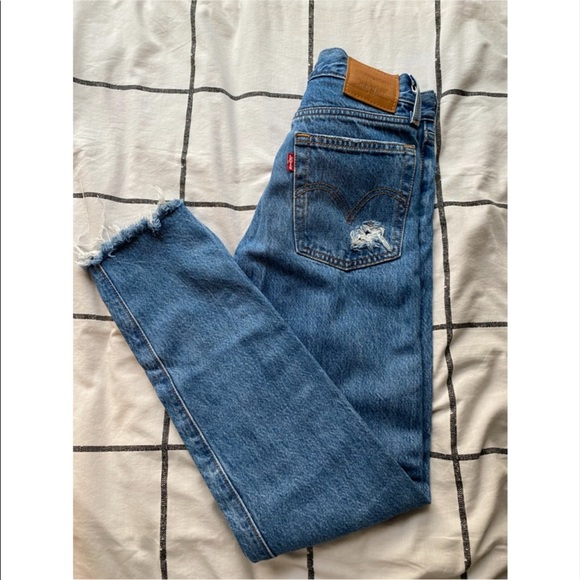 Never worn Levi’s size 23 waist, wedgie style fit - Picture 4 of 4